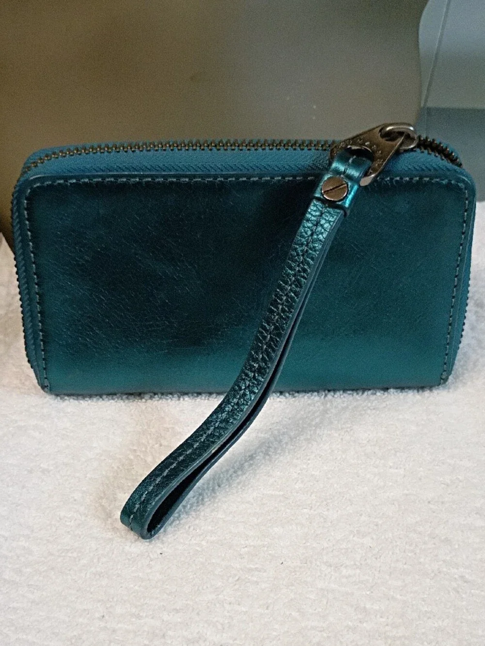 Marc by Marc Jacobs Metallic Teal Wristlet Clutch